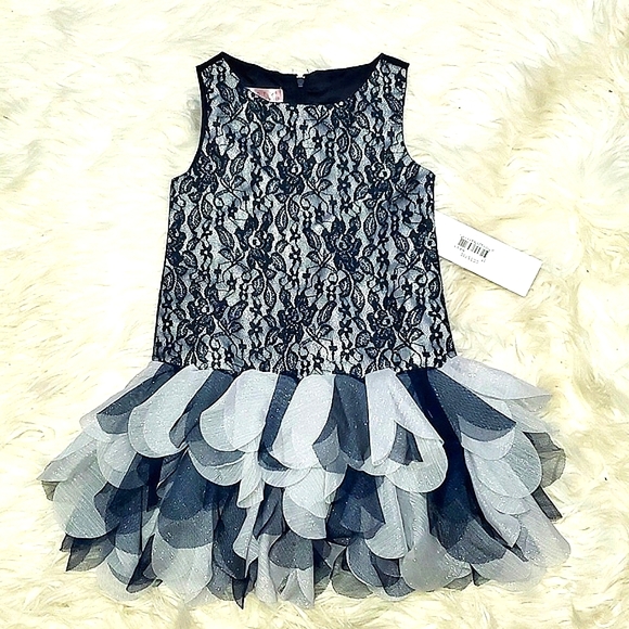 BACK 2 π«NWT: BISCOTTI COLLECTION PICTURE PERFECT DRESS π - Picture 1 of 7